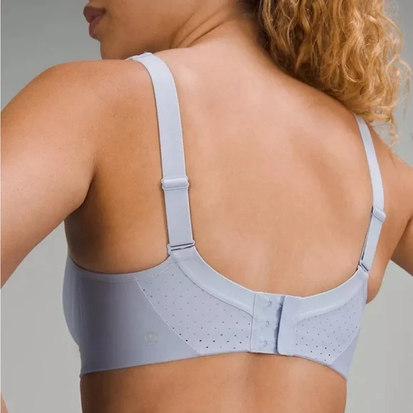 Lululemon Run Times Bra 34B Pale Blue - Picture 2 of 6